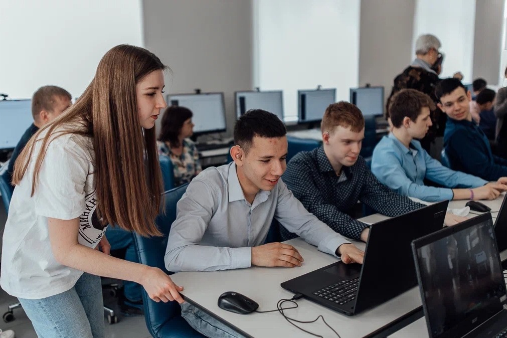 Мининский университет запустил онлайн-курс для школьников “Педагогика и Психология TO GO”