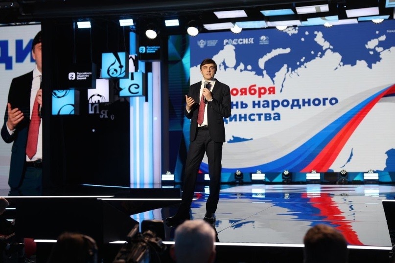 Почему образование - важно, а заниматься наукой – престижно и модно?