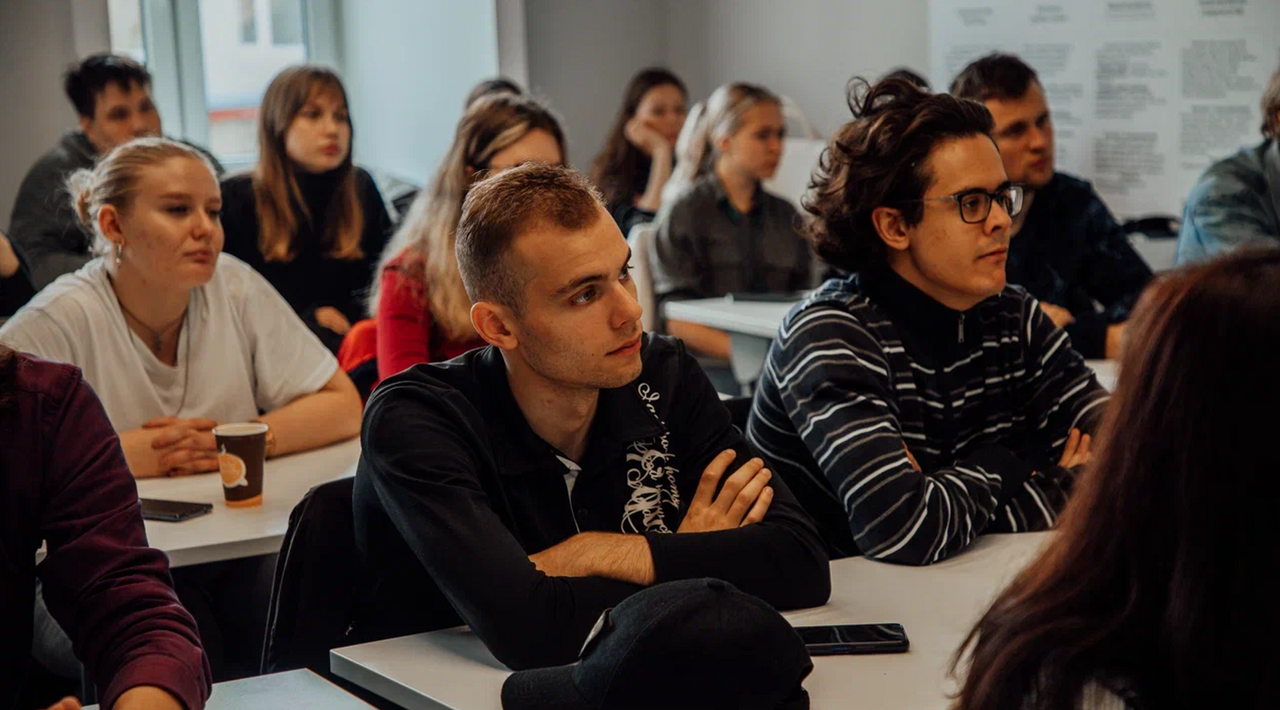 Лаборатория экспериментальной физики открылась в Нижнем Новгороде Лаборатория экспериментальной физики открылась в Нижнем Новгороде
