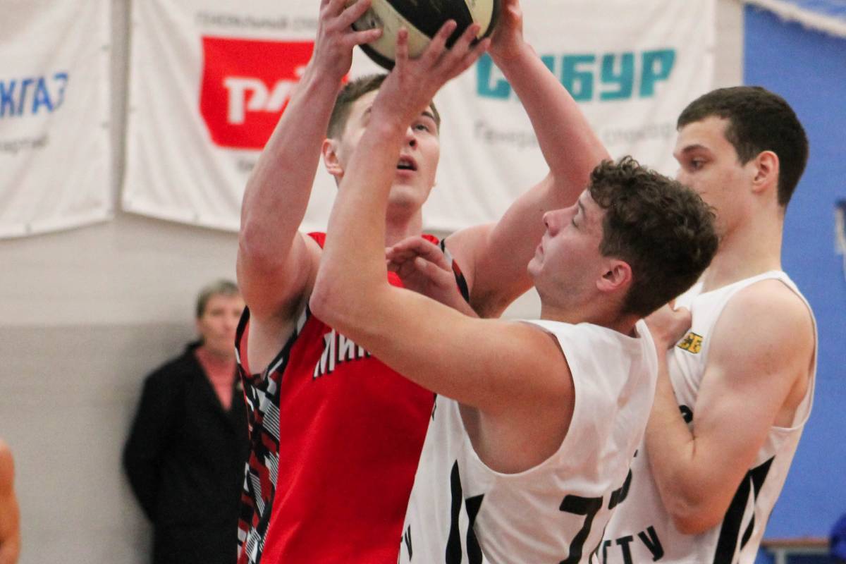 Команда Мининского по баскетболу вышла в высший дивизион «Поволжье-Урал» 