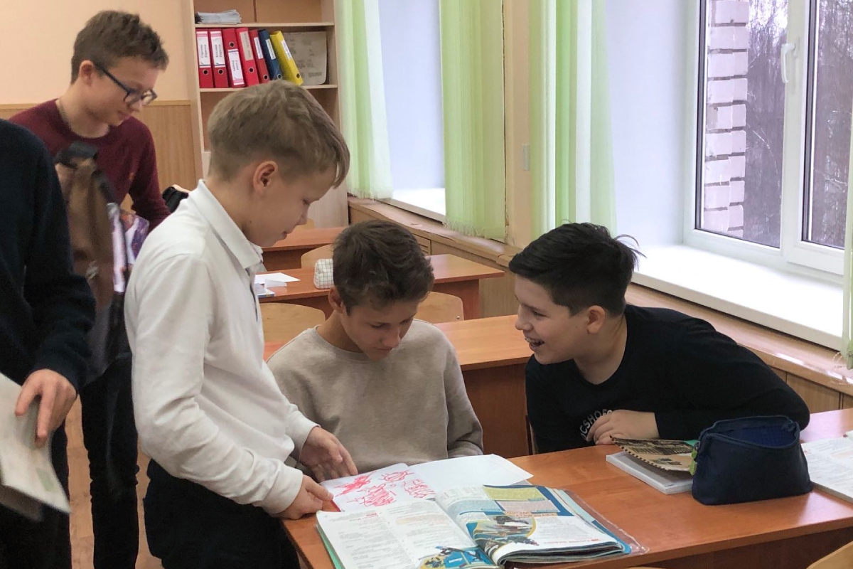 Команда Мининского провела серию мастер-классов по английскому языку в школах  