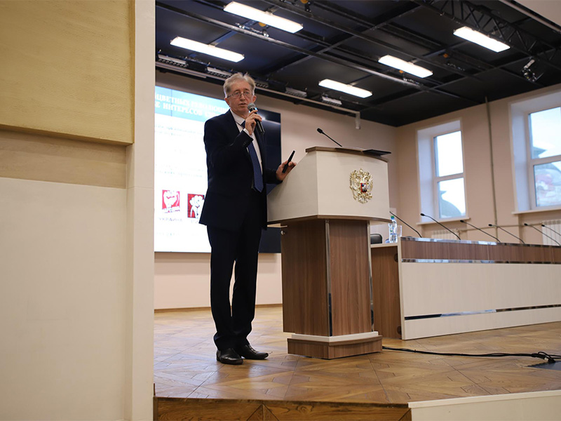 В Мининском университете прошла презентация книги «Противостояние XXI века»
