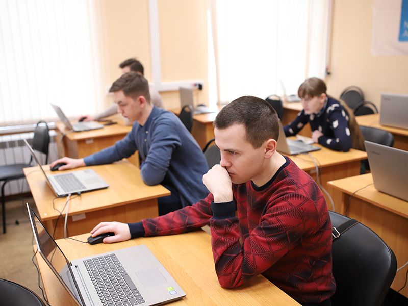В Мининском университете прошел региональный тур Международной олимпиады по программированию на платформе 1С: Предприятие