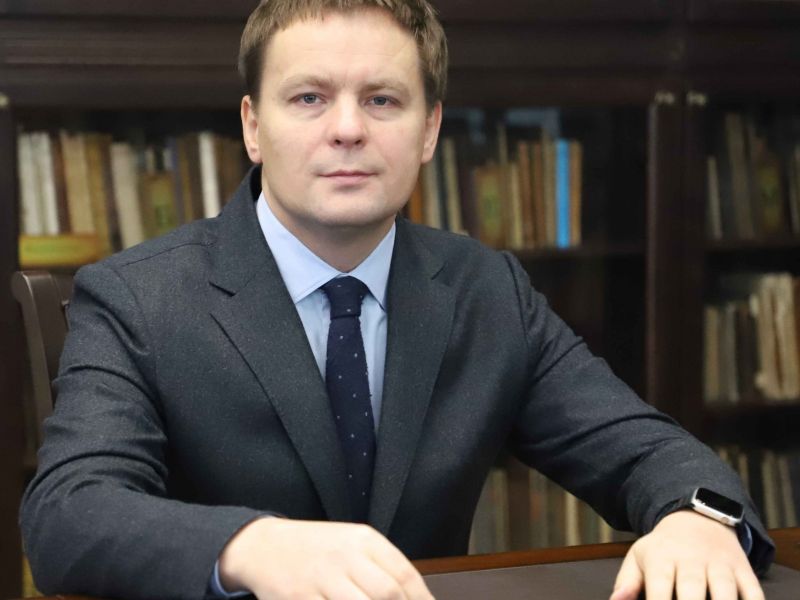 Ректор Мининского университета Виктор Сдобняков обратился к студентам