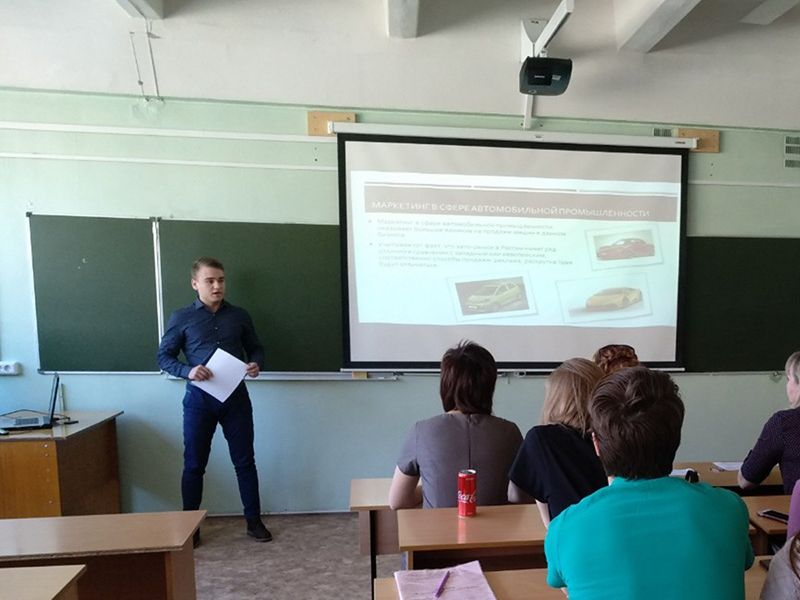 Актуальные проблемы технологий сервиса и технологического образования обсудили ФУиСТС