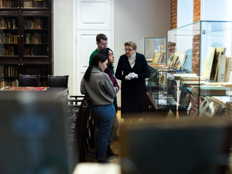 Библиотека Мининского университета представляет выставку