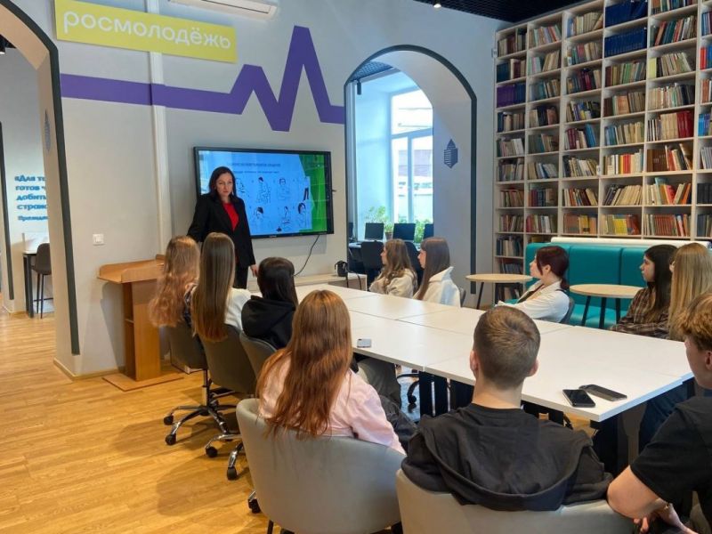 Мининский университет продолжает знакомить школьников с будущей профессией 