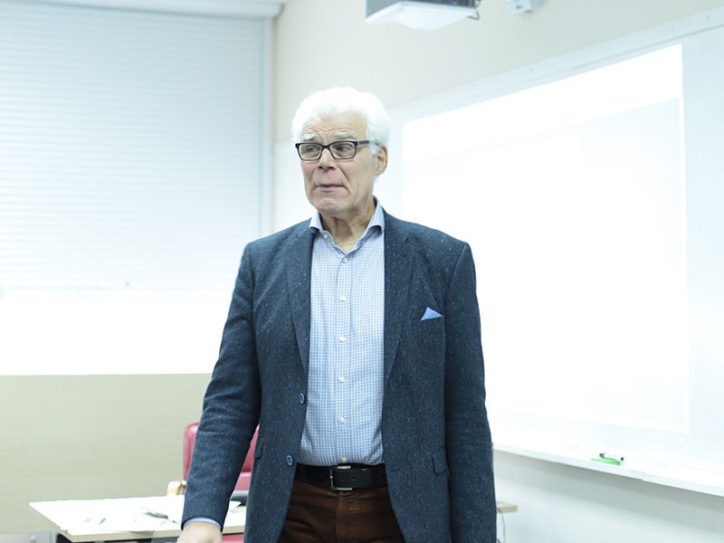 В рамках научно-образовательного лектория студенты Мининского университета узнали о современных цифровых инструментах в языковом образовании