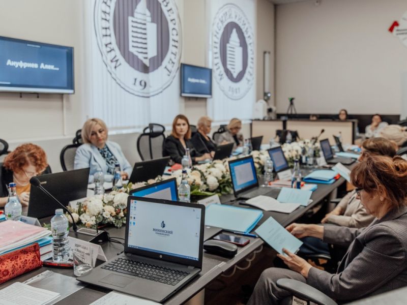 Два выпускника аспирантуры Мининского университета стали кандидатами наук!