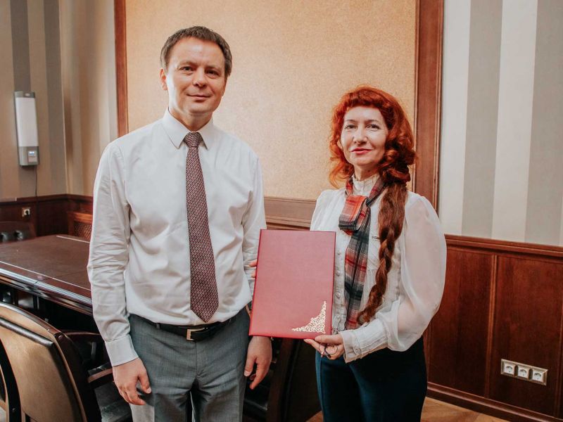В Мининском университете состоялось торжественное вручение диплома кандидата наук