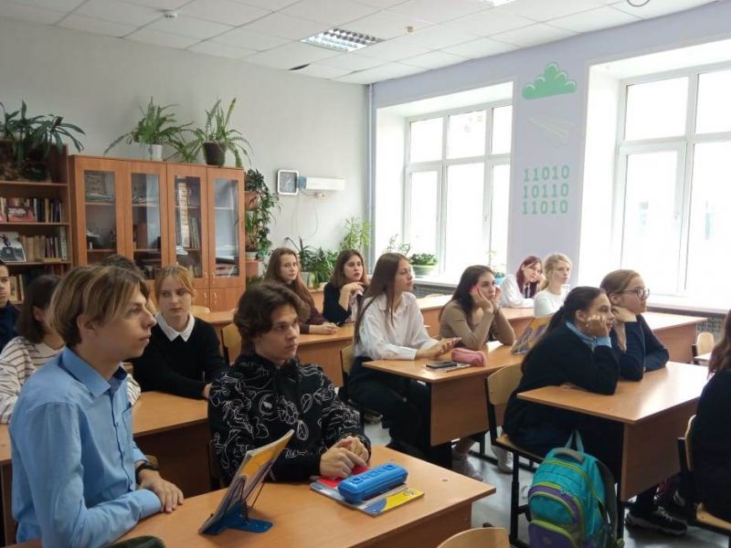 Преподаватель Мининского университета провел профориентационное занятие для школьников