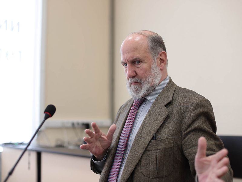 Приглашенный профессор из Франции рассказал студентам Мининского о творчестве И.А. Бунина