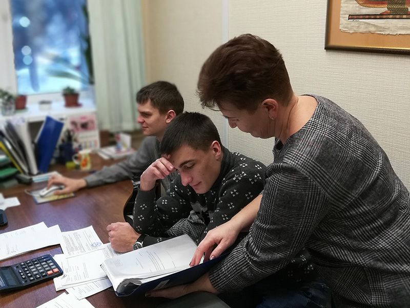 Преподаватели и студенты ФУиСТС приняли участие в семинаре на тему «Интеграция информационных технологий в практику деятельности сервисных организаций»