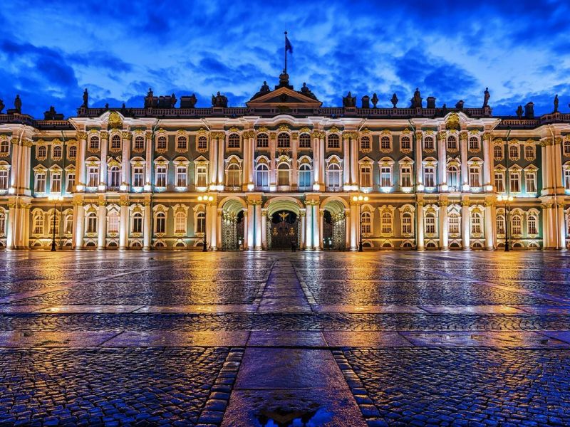 Библиотека Мининского университета предлагает вашему вниманию виртуальную выставку «Сокровищница вечных шедевров», посвященную 170-летию открытия Эрмитажа