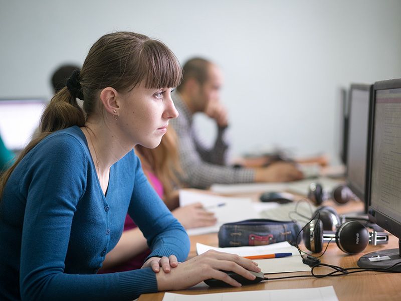 Началась запись на подготовительные курсы углубленного изучения предметов и подготовки к ЕГЭ на второе полугодие