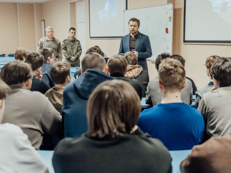 Мининский университет проинформировал студентов о льготах при службе в войсках БПЛА