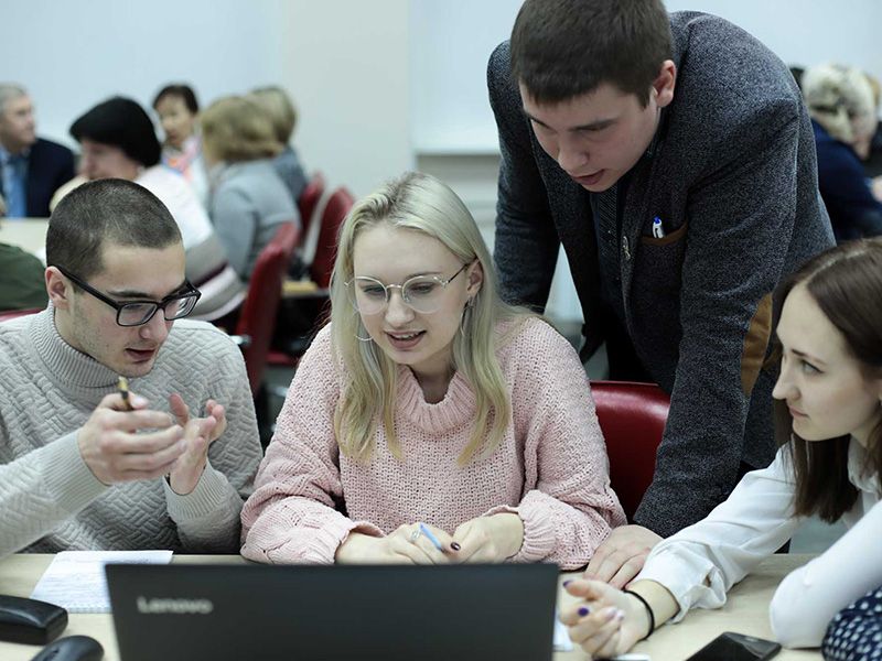 Концепцию развития Института непрерывного образования обсудили на стратегической сессии