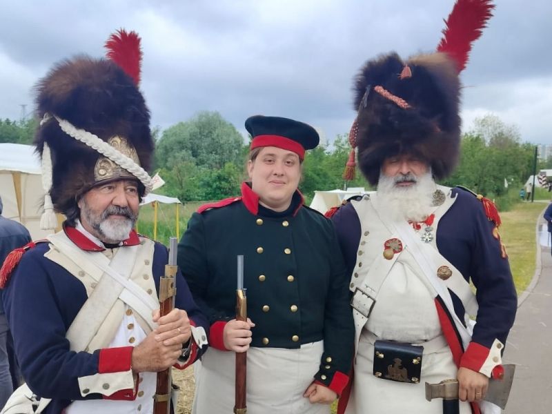 Студенты-историки Мининского университета выступили в роли артиллеристов и гренадеров гвардейских полков