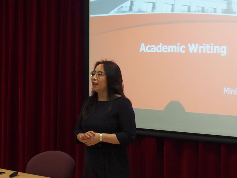 Советник при ректорате Ольга Ким провела цикл лекций в Университете образования Гонконга