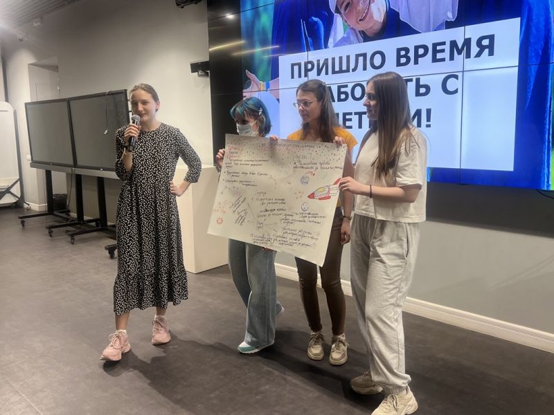 Время работать с детьми: слушатели грантовой «Школы вожатых» в Мининском перешли от теории к практике