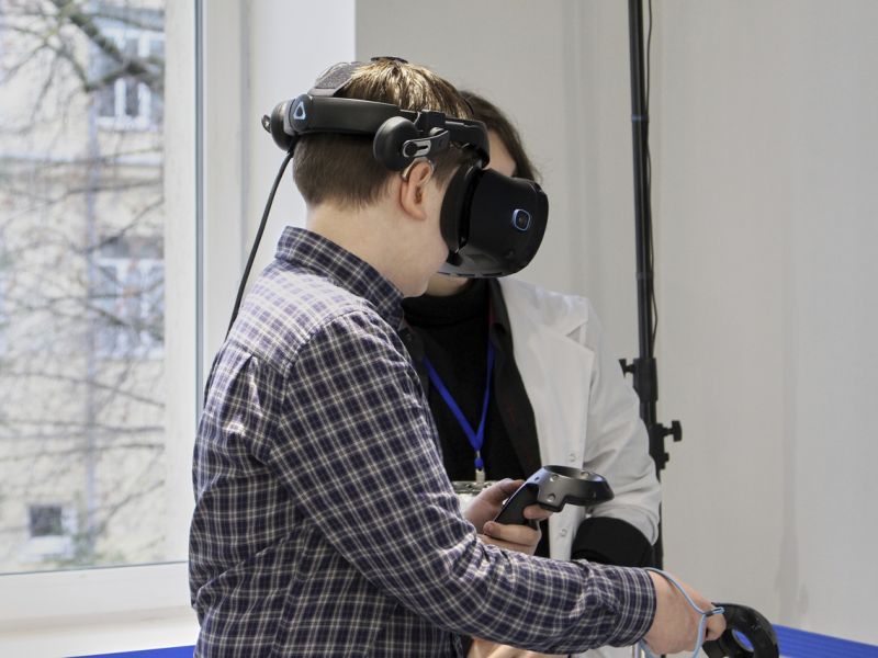 Школьная физика станет лабораторией будущего с VR-дронами и ИИ