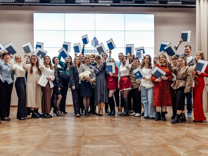 Долгожданные дипломы получили бакалавры-заочники Мининского университета