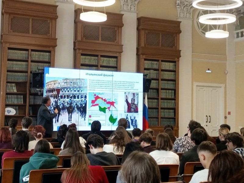 Противодействие идеологии зла: в Мининском университете говорили о сущности неонацизма