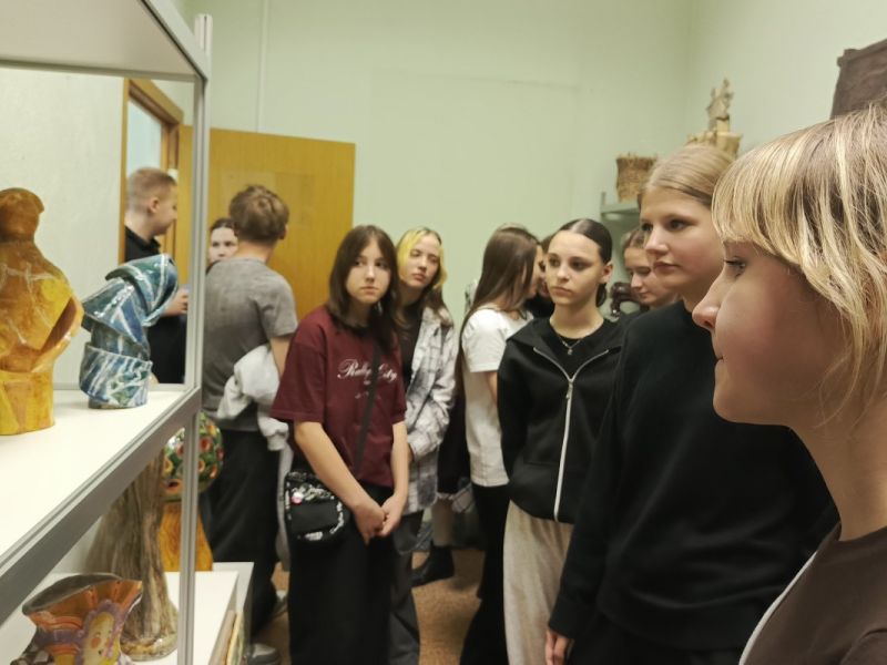 Мастер-класс «Творческие источники в дизайне» провели для школьников в Мининском университете