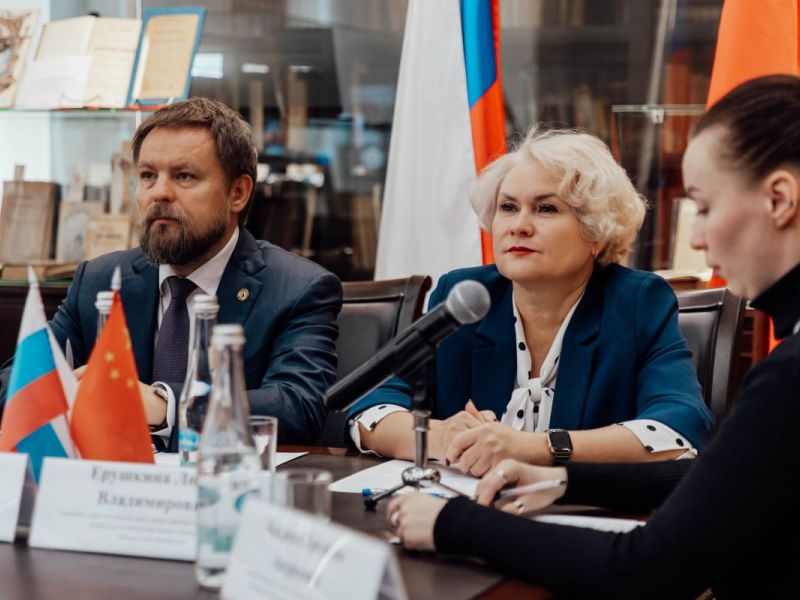 Студенты Мининского университета будут получать два диплома – российский и китайский
