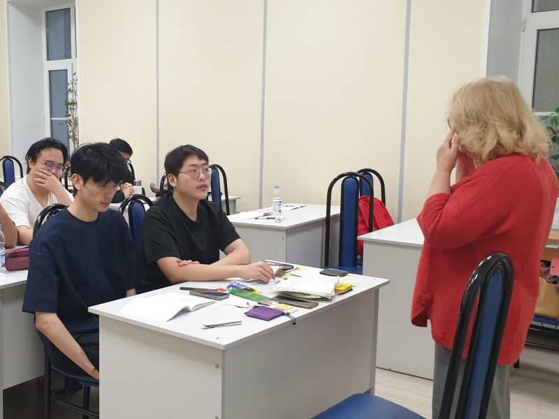 Опыт обучения детей с ограниченными возможностями здоровья в России и Китае обсудили в Мининском университете