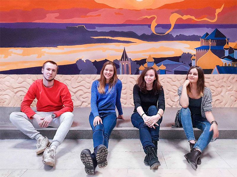 Студенты факультета дизайна, изящных искусств и медиа-технологий создали два масштабных живописных полотна